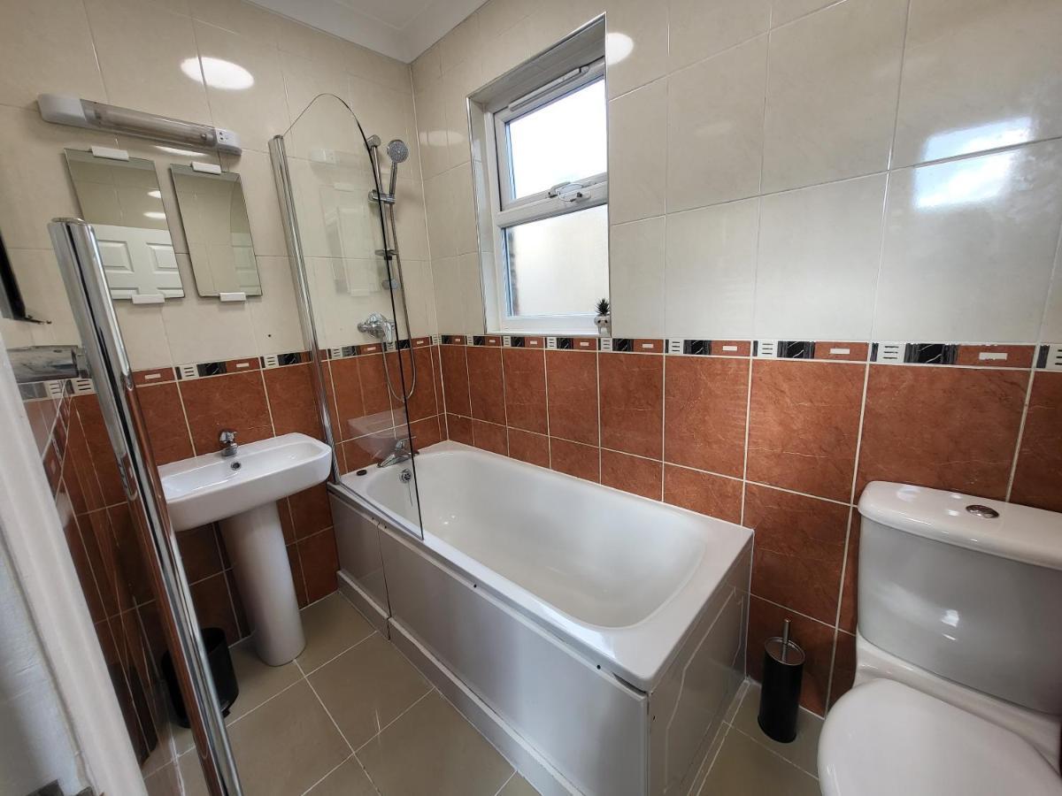 Tooting Bec Central Apartment By London Tube 외부 사진